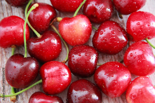 Εκτύπωση καμβά natural red cherry fruit with green peduncle