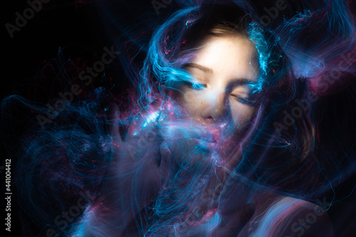 lightpainting portrait  new art direction  long exposure photo without photoshop  light drawing at long exposure  