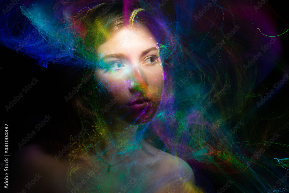 lightpainting portrait, new art direction, long exposure photo without photoshop, light drawing at long exposure
lightpainting portrait, new art direction, long exposure photo without photoshop, light drawing at long exposure