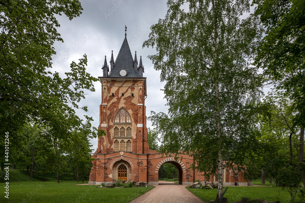 Naklejka premium pavilion Chapelle Tower in the Alexander Garden in the city of Pushkin in the summer