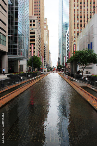 September 12, 2017. Houston, TX. USA. A skytrain in downtown Houston, located in Downtown between office buildings and historic landmarks. Станция Main Street Squere. Houston, Texas.jpg