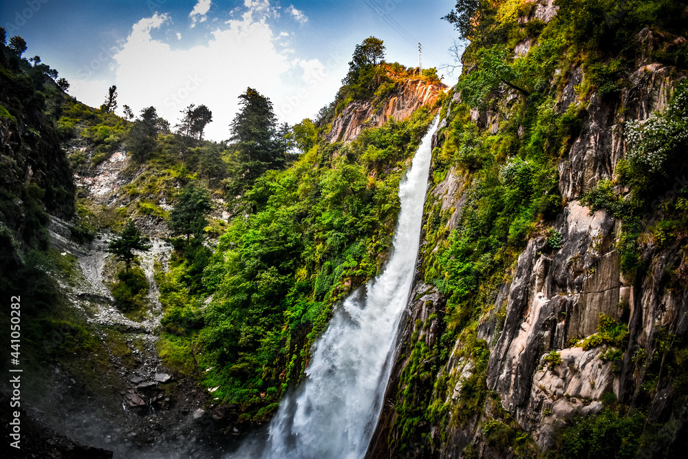 Obraz premium Cham Waterfall in Azad Kashmir