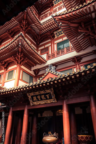 Buddha Tooth Relic Temple in Singapore in Chinatown 