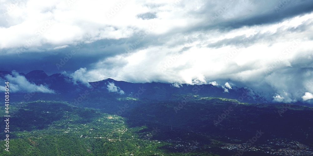 Nubes - Cielo nublado cordillera central Colombia