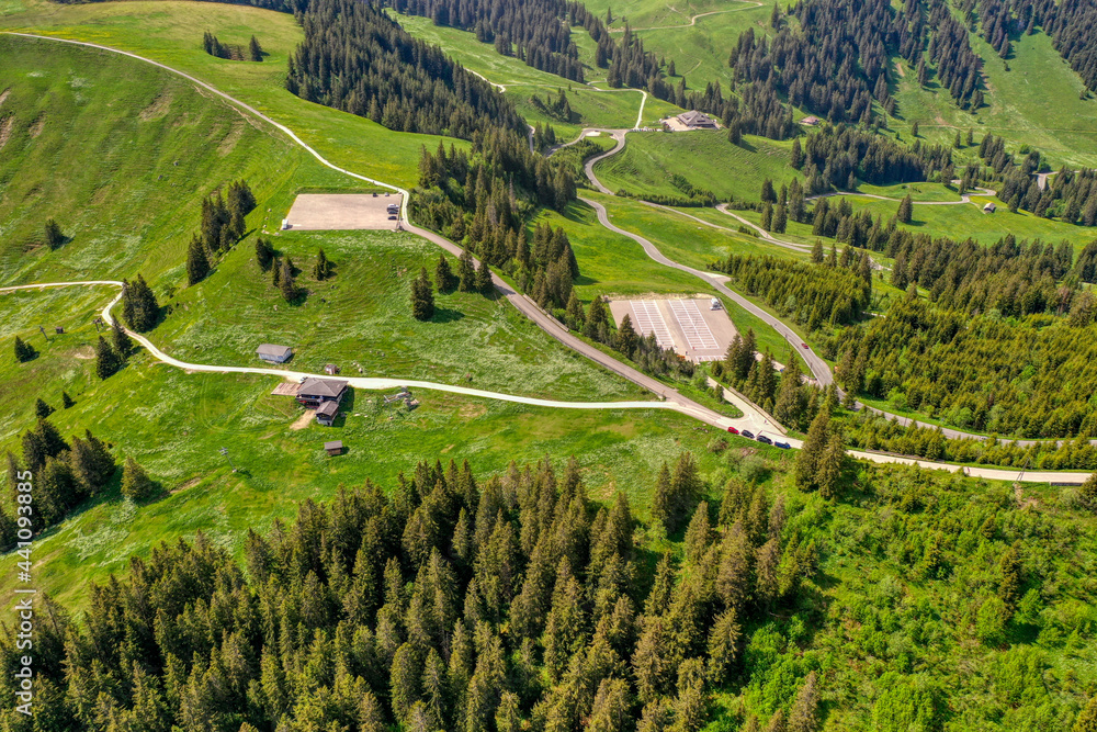 Einblick in den wunderschönen Naturpark Gantrisch, Berner Mittelland, Schweiz (Juni 2021)