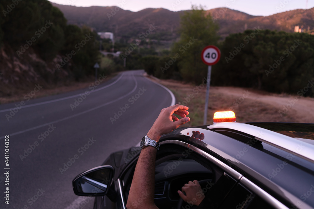 Emergency light for damaged vehicles (luminous beacon V16) dgt, mandatory to replace by triangles. Emergency light for damaged vehicles (luminous beacon V16) dgt, mandatory to replace by triangles.