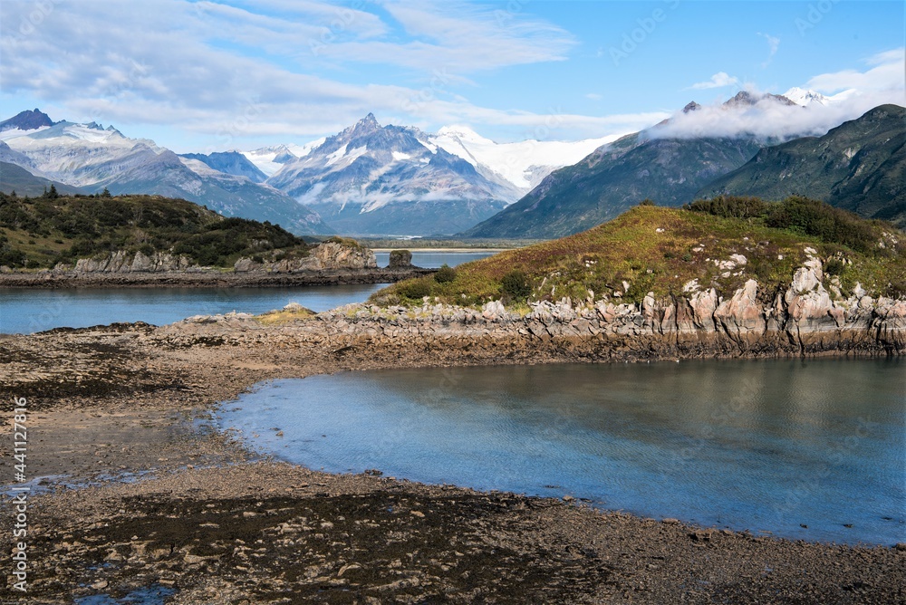 Die menschenleere Landschaft an der Küste von Katmai auf den Aleuten - Alaska