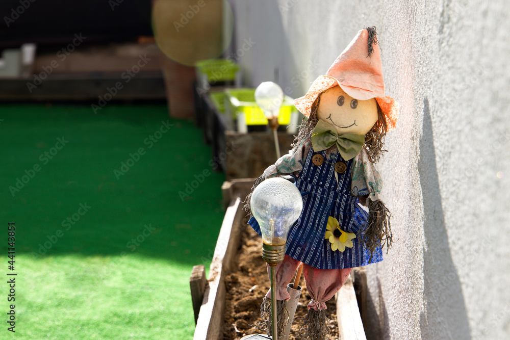 Obraz premium scarecrow ornament put into garden pots