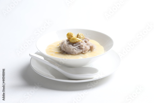 Fotomural chef braised yam taro paste with gingku nut and coconut milk cream teo chew trad