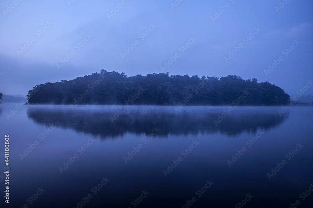 Fototapeta premium The Korean natural landscape with the island on the lake in the morning mist