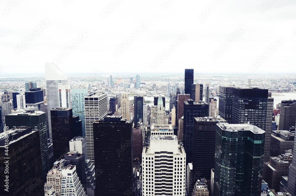 Fototapeta premium USA, NEW YORK: Aerial cityscape view of Lower Manhattan skyscrapers from Empire State Building