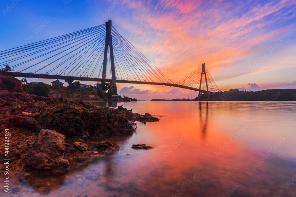Fototapeta premium Barelang bridge at sunrise 