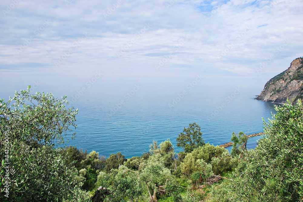 Il Mar Ligure a Framura, in provincia di La Spezia, Italia.