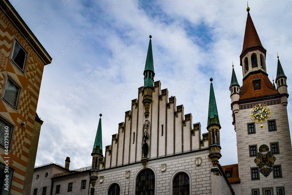 Fototapeta premium ミュンヘン、市庁舎とその周辺の景観