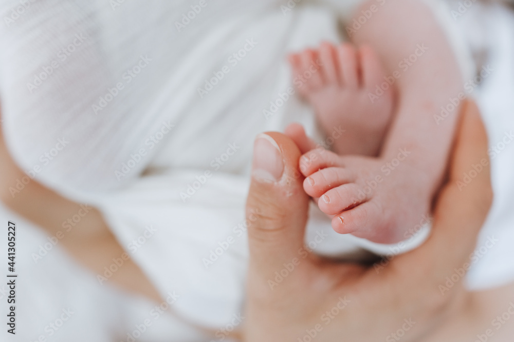 Babyfüßchen von einem Neugeborenen Babyfüßchen von einem Neugeborenen