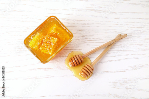 Golden honeycomb and natura...