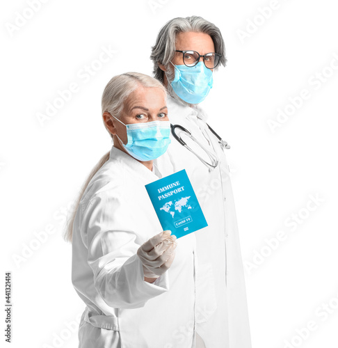 Doctors with immune passpor...