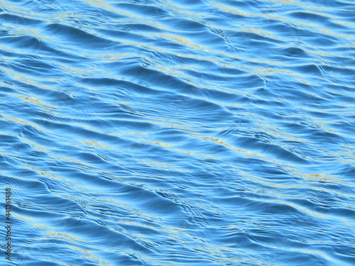 Błękitna woda morska © EwaAF