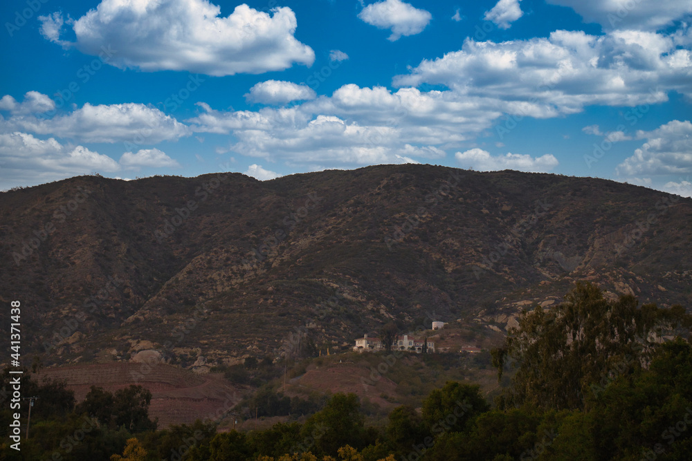 Obraz premium Hiking on the Franklin trail in Carpinteria California