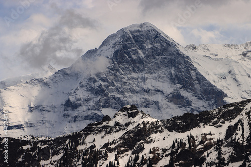 Berühmte Eiger Nordwand in den Berner Alpen, davor Oberberghorn; Blick vom Wannichnubel