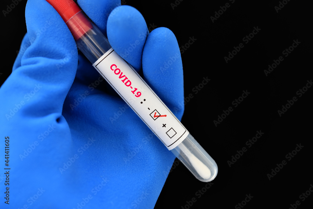 Naklejka premium Nasopharyngeal swab negative with COVID-19 test by using RT-PCR method