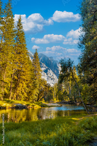 Fototapeta Naklejka Na Ścianę i Meble -  Lovely walk to walk in Yosemite valley. California, United States