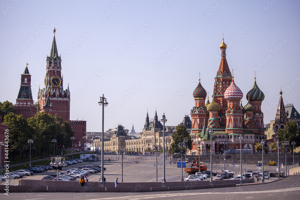 Fototapeta premium St. Basil's Cathedral in Moscow, view from all sides
