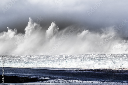 Fontaines geysers de mer, vagues explosives