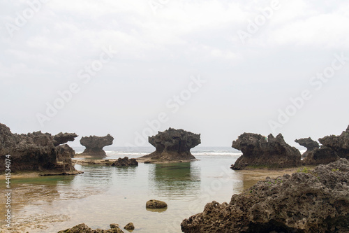 鹿児島県 沖永良部島のウジジ浜の奇岩