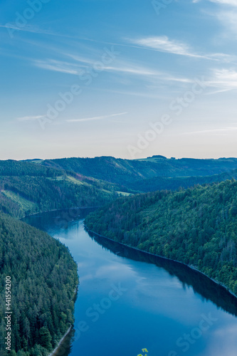 Sommerlicher Tag rund um das Saale-Tal am Hohenwarte-Stausee photo