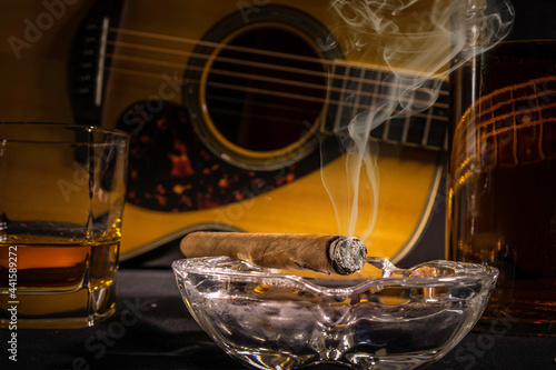 Cigare et musique photo