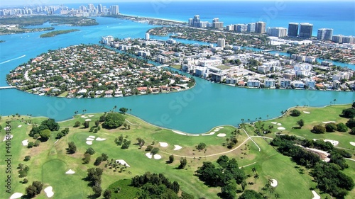 Valokuva Aerial view from seaplane of boats near Bal Harbour and Bay Harbor Islands, Miami, Florida
