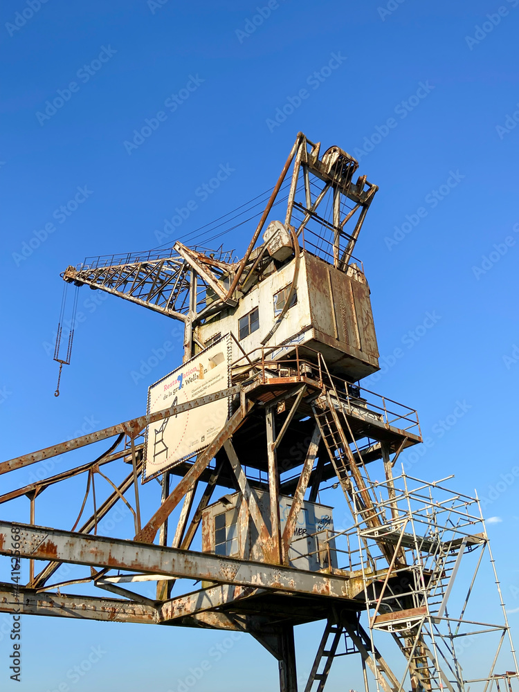 Grue ancienne du Bassin à flot à Bordeaux, Gironde Grue ancienne du Bassin à flot à Bordeaux, Gironde