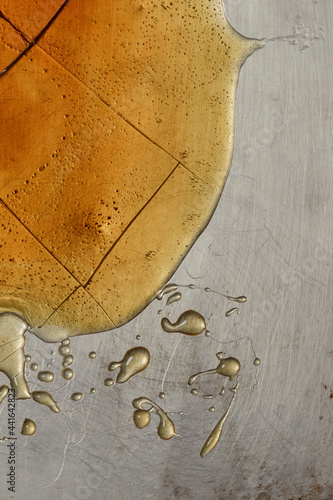 Caramelized sugar on alumnium pan