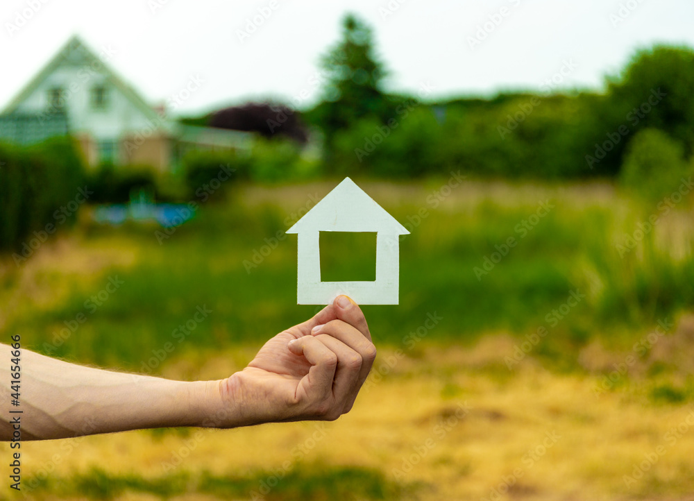 Building a house for new homeowners far away from the city. Building a house for new homeowners far away from the city.