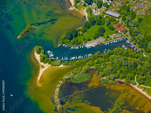 Hafen am Bodensee aus der Luft fotografiert