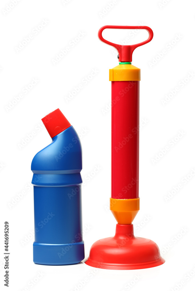 Obraz premium Toilet plunger and cleaner bottle on white background