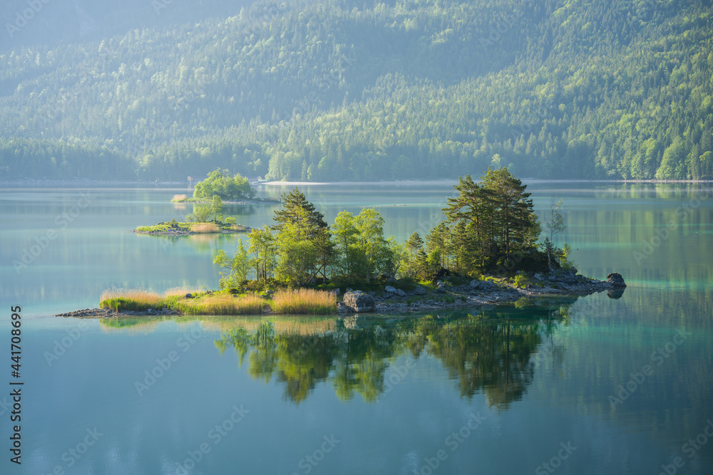 Fototapeta premium Eibsee an der Zugspitze
