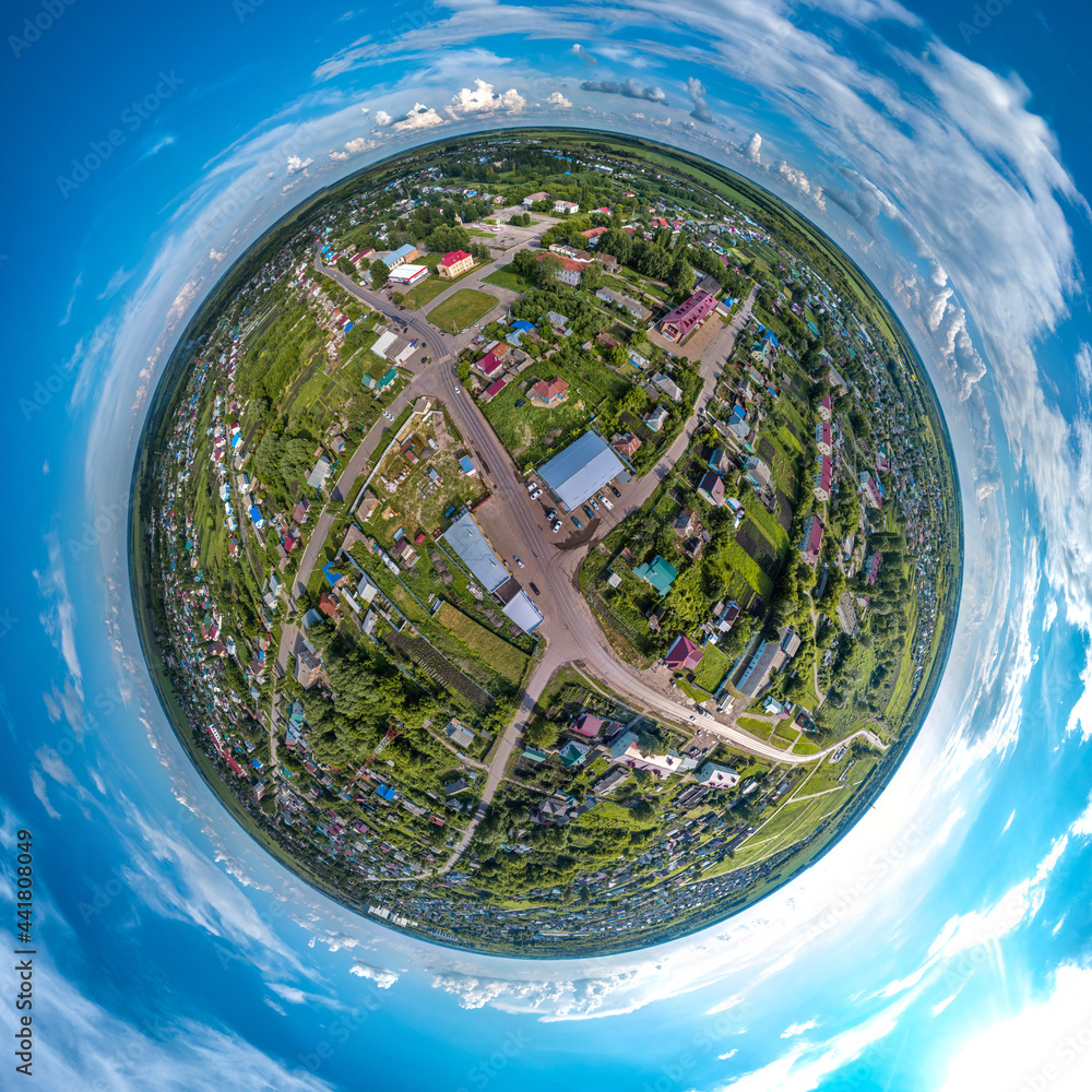 Φωτογραφία small working village Tokarevka (Tambov region, Russia) with houses of classical