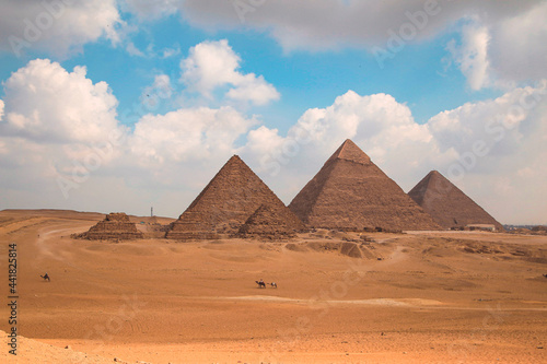 pyramids of giza