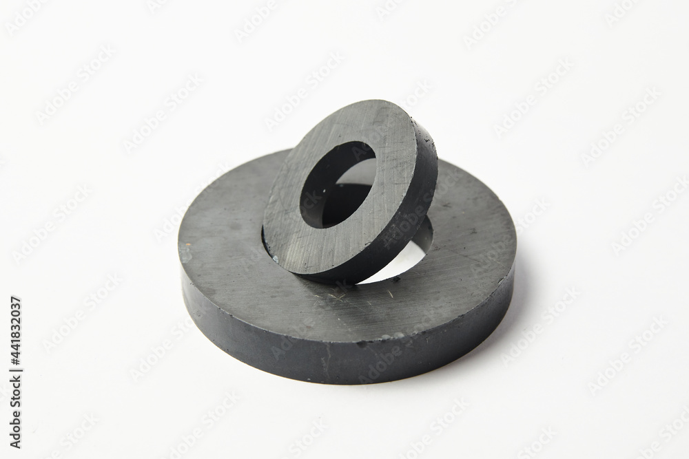 Magnetic field interaction between two ferrite magnets, equilibrium in the repulsion of two forces Magnetic field interaction between two ferrite magnets, equilibrium in the repulsion of two forces