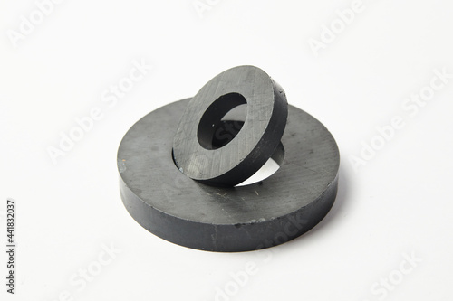 Magnetic field interaction between two ferrite magnets, equilibrium in the repulsion of two forces