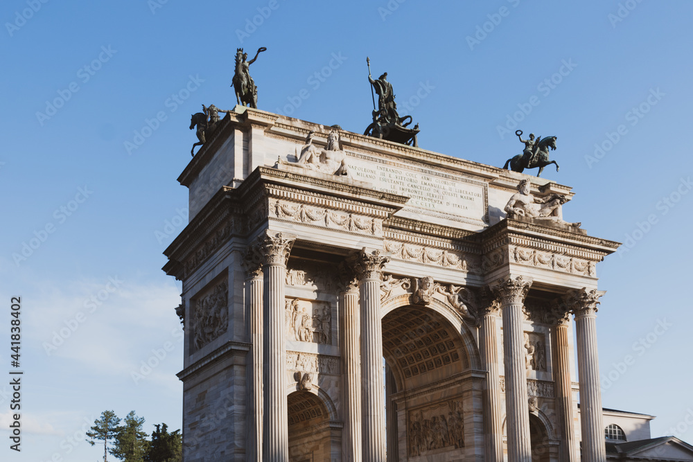 arch of triumph in Milan