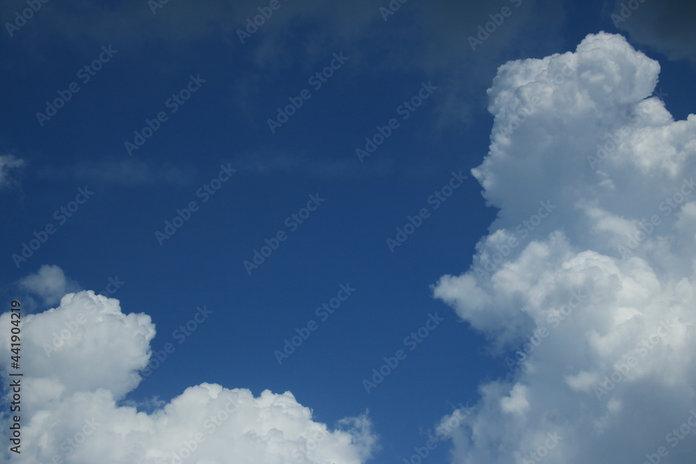 Obraz premium 初秋の雲と青空(日本)