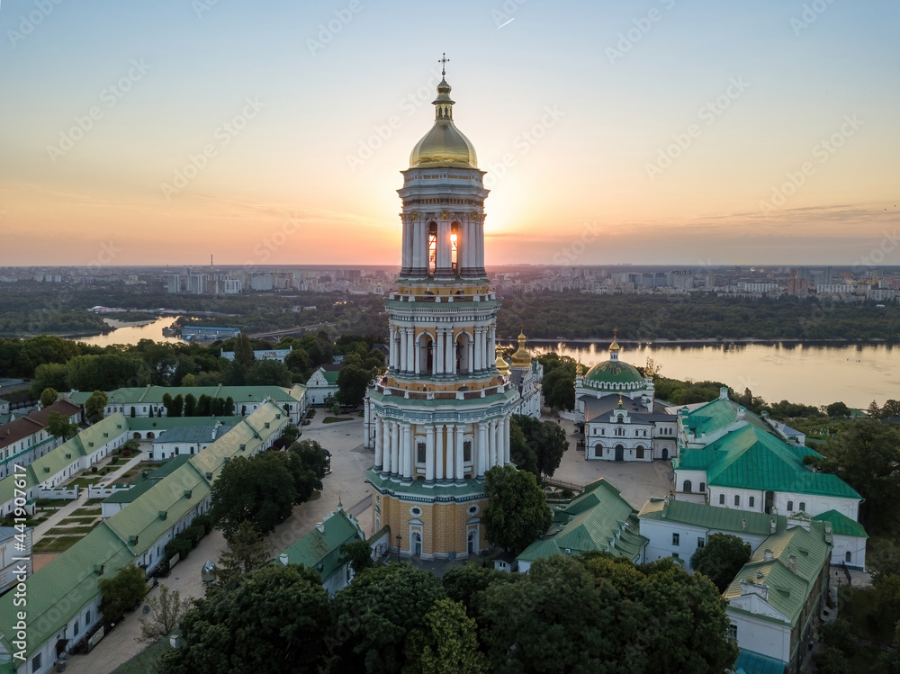 Naklejka premium Kiev Pechersk Lavra at dawn. Clear morning. Aerial drone view.