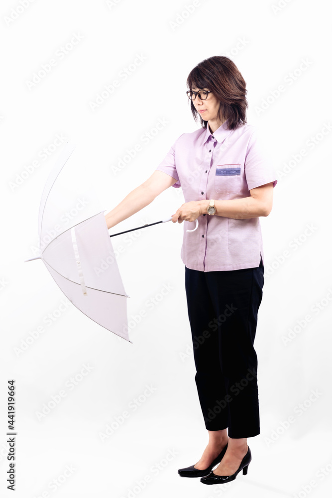 傘をさす女性 傘をさす女性
