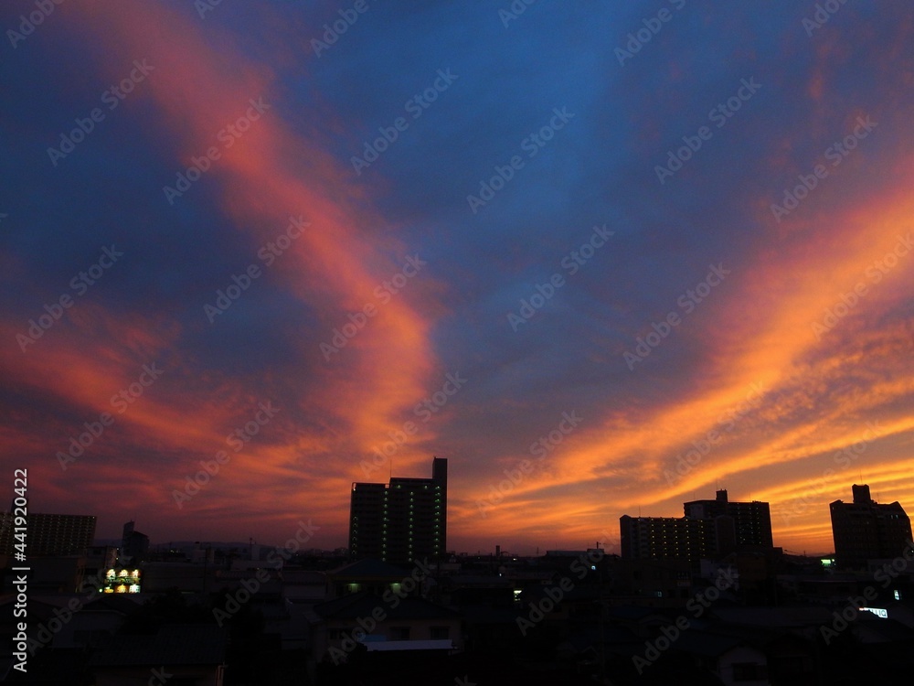 Naklejka premium 美しい夕焼け空