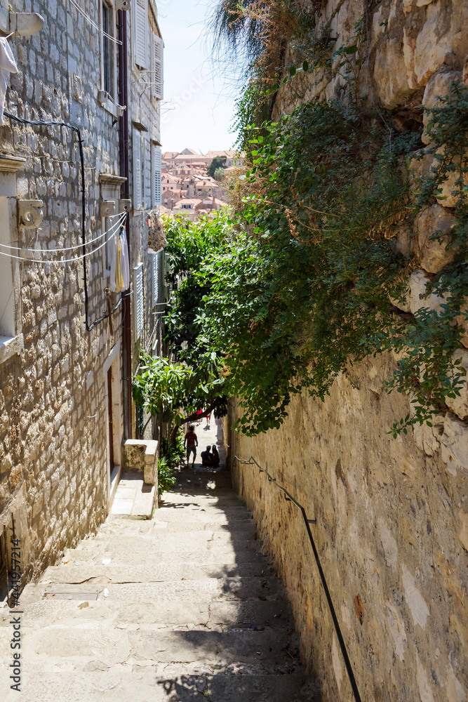 Croatia, Dubrovnik - narrow street in old city