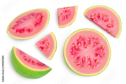 Photos Guava fruit slices isolated on white background with clipping path and full depth of field