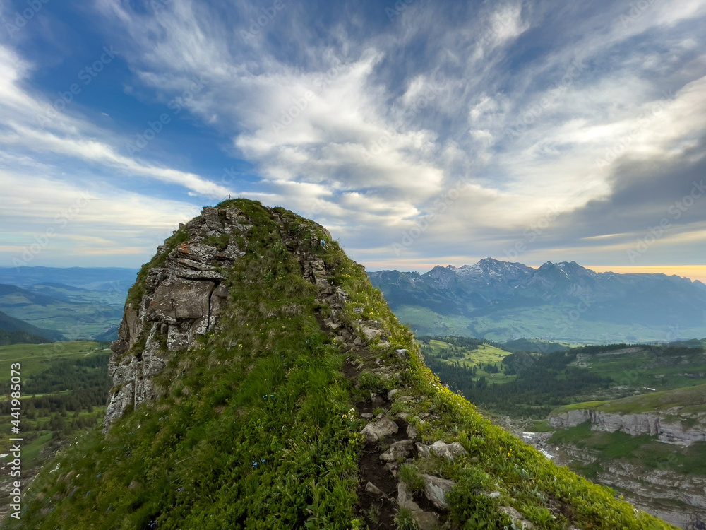 Churfirsten Schweiz im Sommer Churfirsten Schweiz im Sommer